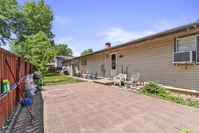 1602 THORNTON DRIVE, Oshkosh, WI 54904