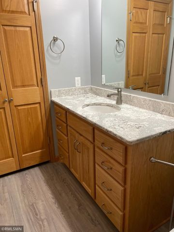 10320 Balsam Lane, Eden Prairie, MN 55347