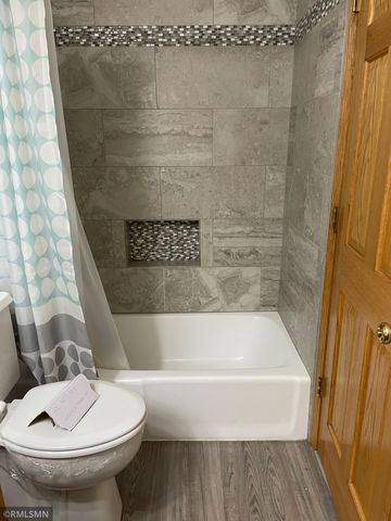 10320 Balsam Lane, Eden Prairie, MN 55347