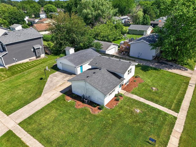 201 22nd Avenue SW, Altoona, IA 50009