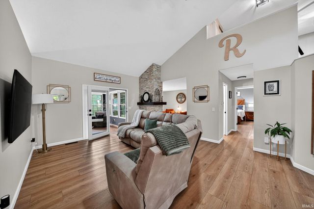 51679 Stoneham Way, Granger, IN 46530