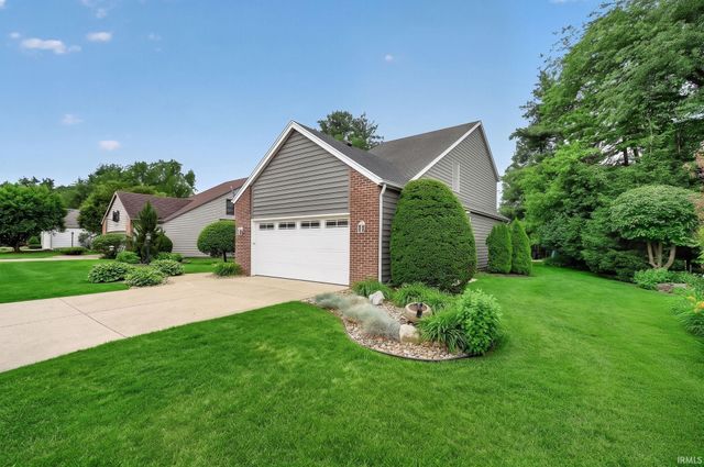 51679 Stoneham Way, Granger, IN 46530