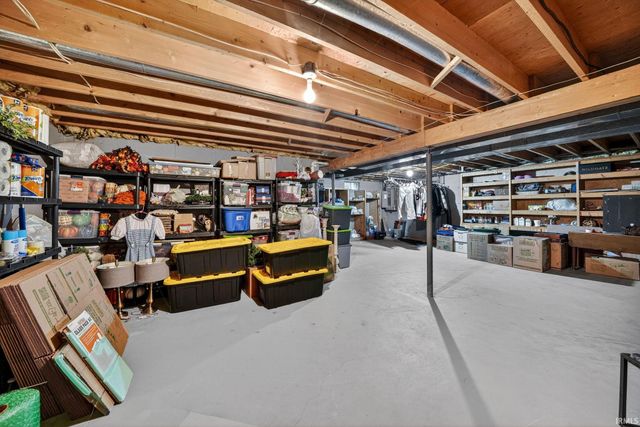51679 Stoneham Way, Granger, IN 46530