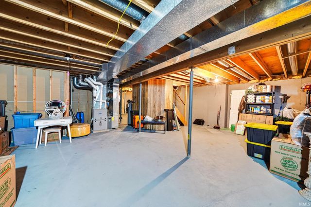 51679 Stoneham Way, Granger, IN 46530