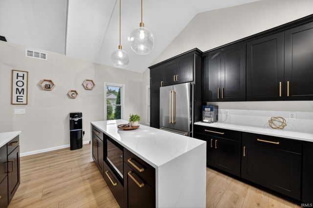 51679 Stoneham Way, Granger, IN 46530