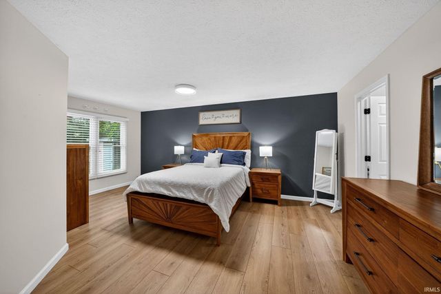 51679 Stoneham Way, Granger, IN 46530