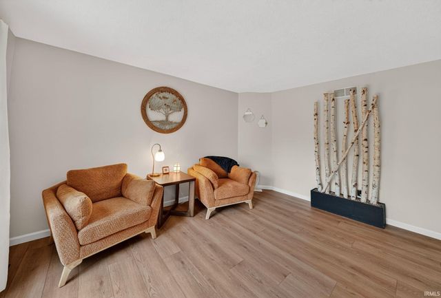 51679 Stoneham Way, Granger, IN 46530