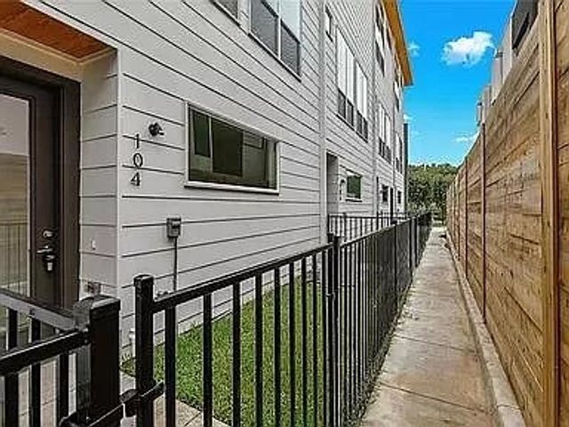 2603 Calvin Street 102, Dallas, TX 75204