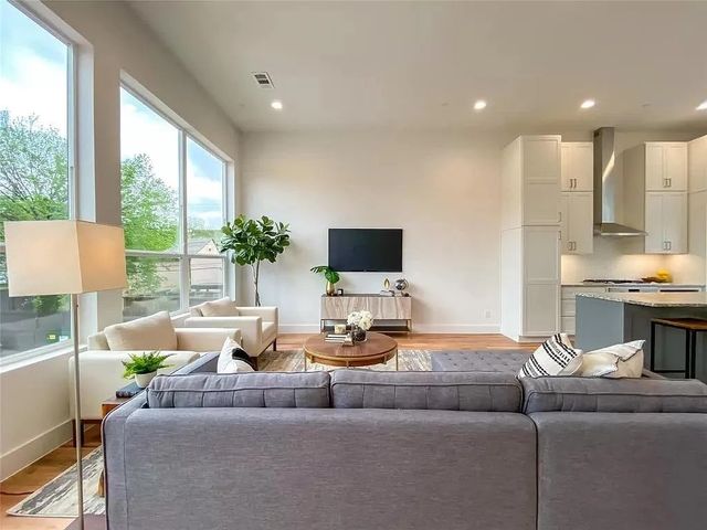 2603 Calvin Street 102, Dallas, TX 75204