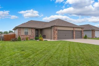 1366 South Marseilles Avenue, Republic, MO 65738