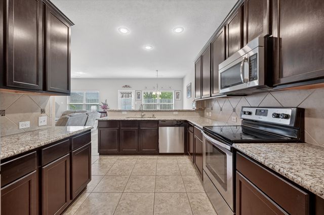 5920 Ivy Glen Drive, Grand Prairie, TX 75052