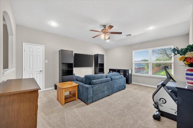 5920 Ivy Glen Drive, Grand Prairie, TX 75052