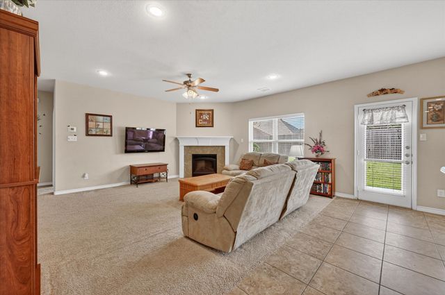 5920 Ivy Glen Drive, Grand Prairie, TX 75052