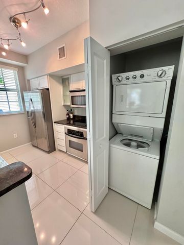225 NE 1st Street 405, Delray Beach, FL 33444