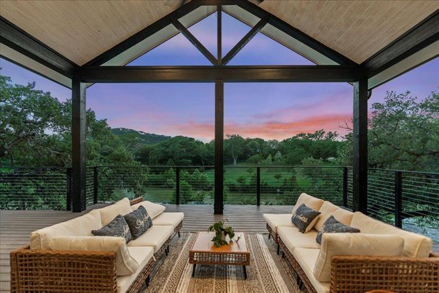 202 Hub DR, Wimberley, TX 78676
