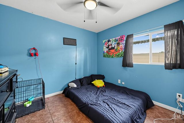 4501 Highland Hills Street, Bakersfield, CA 93308