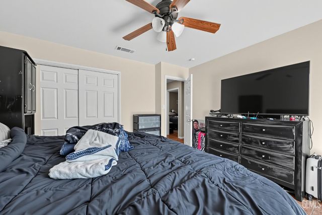 4501 Highland Hills Street, Bakersfield, CA 93308