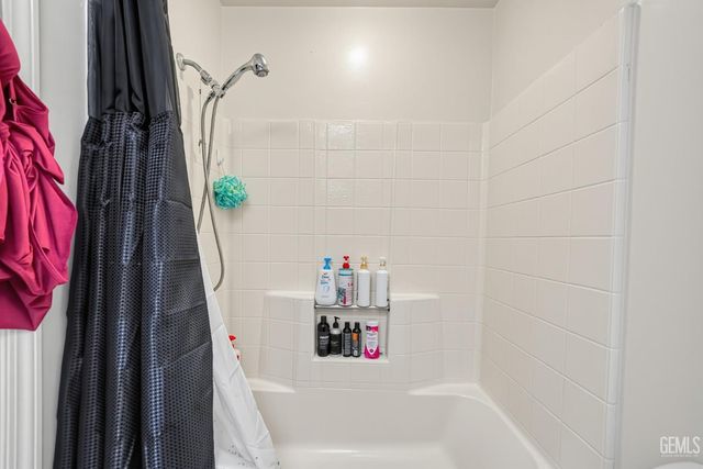 4501 Highland Hills Street, Bakersfield, CA 93308
