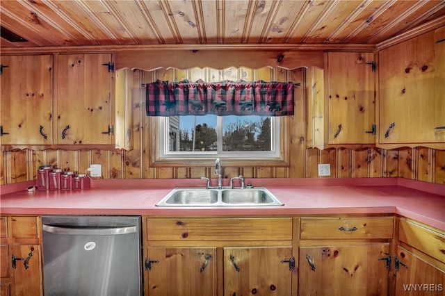 273 Broad Bay Circle, Machias, NY 14101