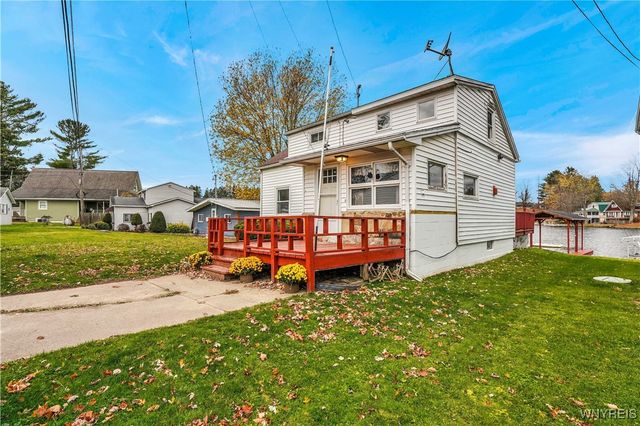 273 Broad Bay Circle, Machias, NY 14101