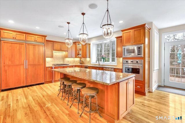 26 Berkshire Crossing, Avon, CT 06001