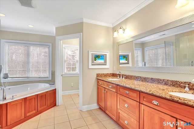 26 Berkshire Crossing, Avon, CT 06001