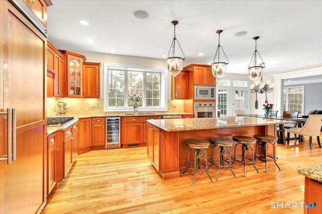 26 Berkshire Crossing, Avon, CT 06001