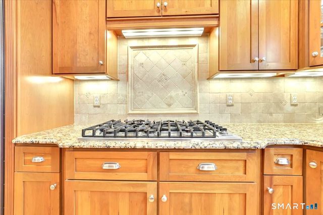 26 Berkshire Crossing, Avon, CT 06001