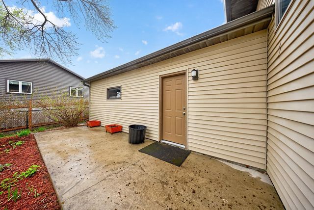 4306 1st Street NW, Rochester, MN 55901