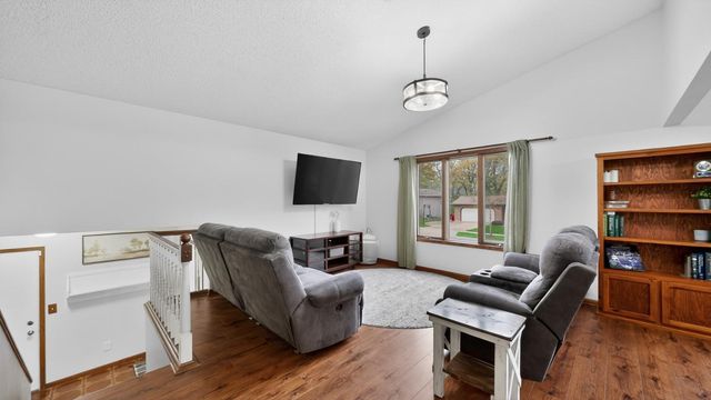 4306 1st Street NW, Rochester, MN 55901
