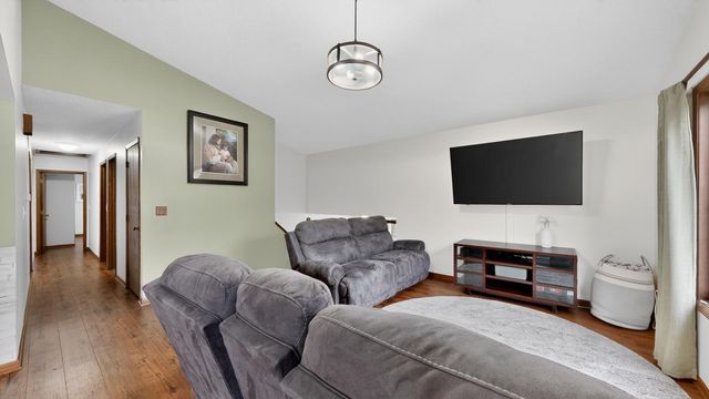 4306 1st Street NW, Rochester, MN 55901