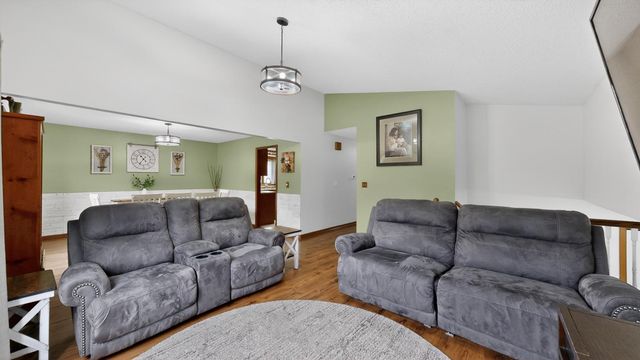 4306 1st Street NW, Rochester, MN 55901