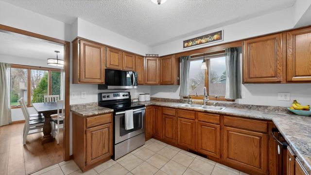 4306 1st Street NW, Rochester, MN 55901