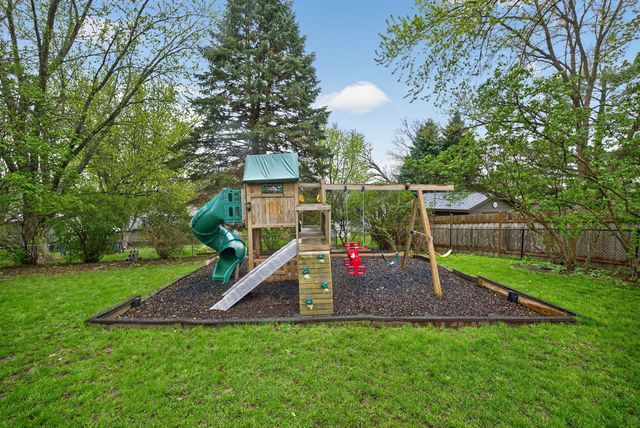 4306 1st Street NW, Rochester, MN 55901