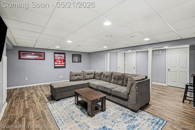 46561 Plum Grove Drive, Macomb, MI 48044