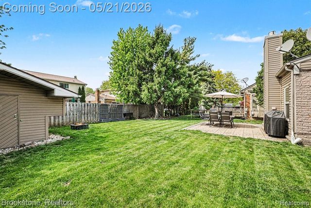 46561 Plum Grove Drive, Macomb, MI 48044