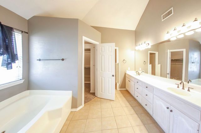 3025 Aspen Drive, Paris, TX 75462