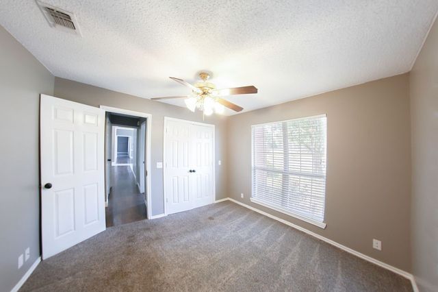 3025 Aspen Drive, Paris, TX 75462