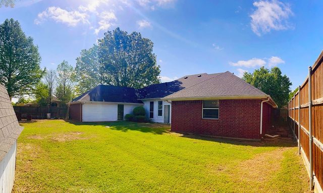 3025 Aspen Drive, Paris, TX 75462