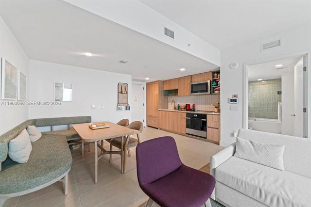 159 NE 6th St 4309, Miami, FL 33132