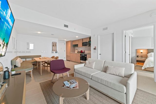 159 NE 6th St 4309, Miami, FL 33132