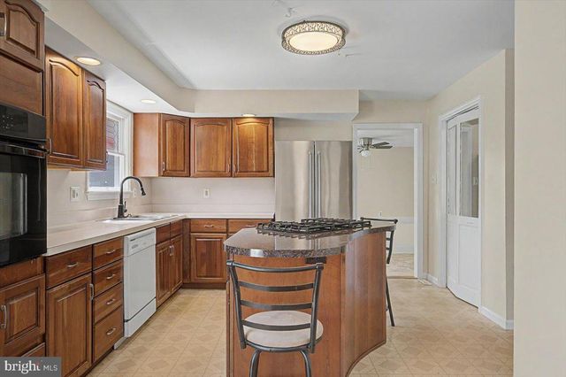 65 E NETHERFIELD RD, Wilmington, DE 19804