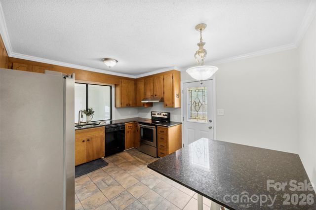 22 Forest Hill Road, Belmont, NC 28012