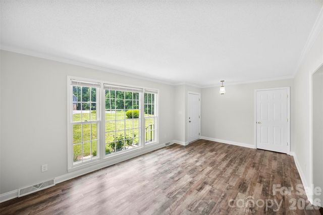 22 Forest Hill Road, Belmont, NC 28012