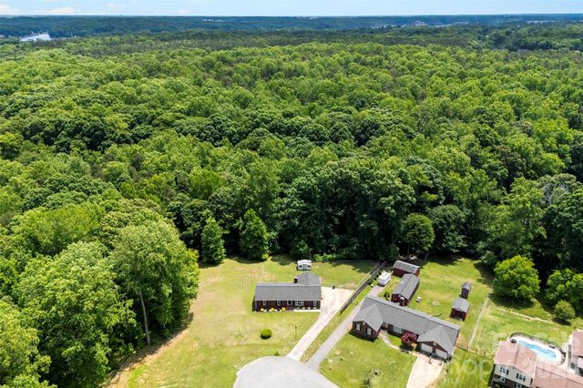 22 Forest Hill Road, Belmont, NC 28012