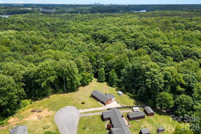 22 Forest Hill Road, Belmont, NC 28012