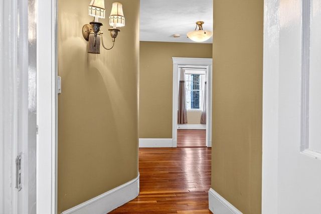 164 Strathmore R 4, Boston, MA 02135