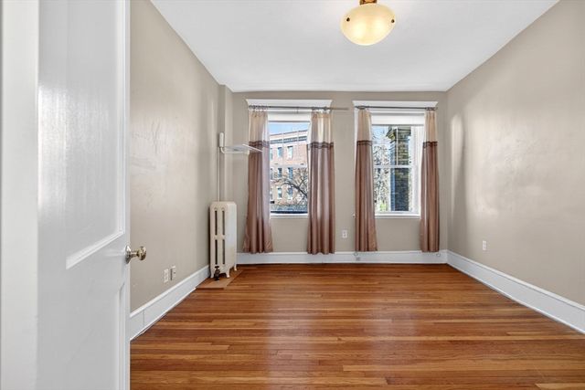 164 Strathmore R 4, Boston, MA 02135