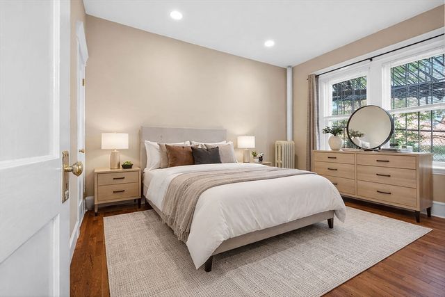 164 Strathmore R 4, Boston, MA 02135