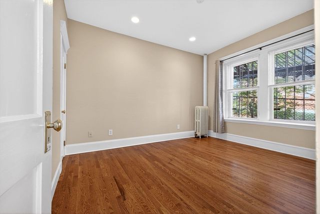 164 Strathmore R 4, Boston, MA 02135